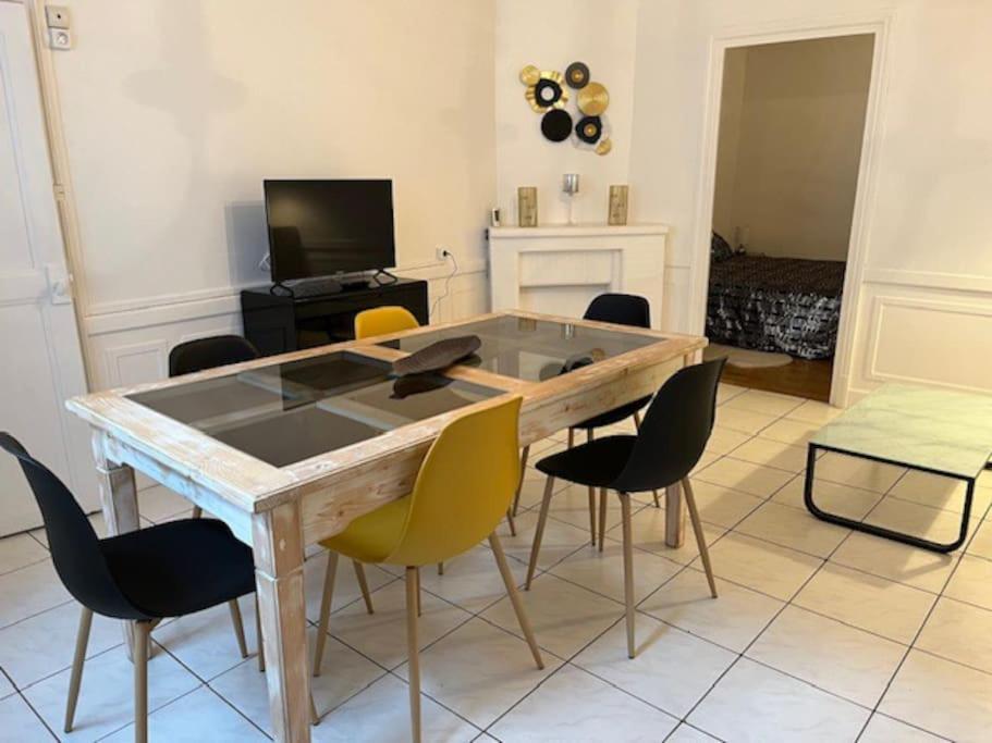 Joli Appartement Centre Nevers Exterior photo